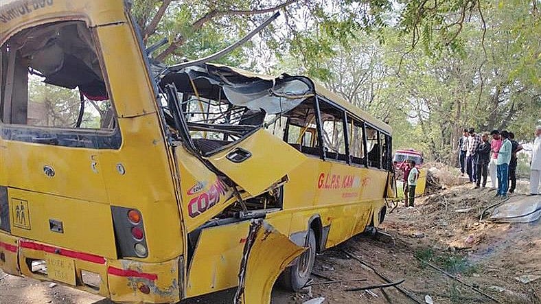 ஹரியான பள்ளி பேருந்து விபத்து 3 பேர் கைது | 3 including driver arrested in school bus accident at haryana