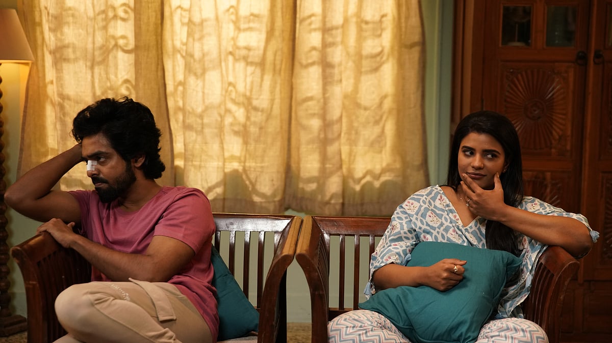 DEAR MOVIE REVIEW எப்படியிருக்கிறது இந்த லேடி GOOD NIGHT..?