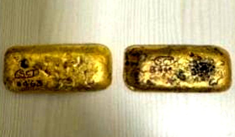 விமானத்தில் கடத்திவரப்பட்ட ரூ 55 லட்சம் மதிப்பிலான தங்கம் பறிமுதல் | Singapore to Bengaluru flight passenger arrested on Gold smuggling case