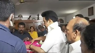 ஈவிகேஎஸ் இளங்கோவன் உடலுக்கு முதலமைச்சர் மு.க.ஸ்டாலின் மீண்டும் அஞ்சலி / CM M.K. Stalin again pays tribute to the EVKS Elangovan