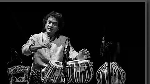 பிரபல தபேலா இசைக்கலைஞர் ஜாகிர் உசைன்