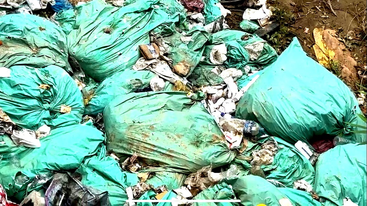 அரியலூர்: ஓடையில் கொட்டிக்  கிடக்கும் மருத்துவக் கழிவுகள் - அச்சத்தில் பொதுமக்கள் Ariyalur: Medical waste dumped in the stream - public in fear