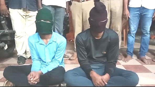 அரியலூர்: பெண்ணின் தாலிச் செயின்  பறிப்பு - இரு இளைஞர்கள் கைது Ariyalur: Thali chain snatched from woman - two youths arrested