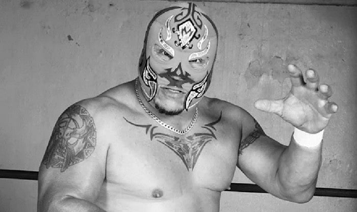 புகழ்பெற்ற மல்யுத்த வீரர் ‘சீனியர் ரே மிஸ்டீரியோ’ காலமானார்! / wwe legend sr rey mysterio dies fans confused who died at 66