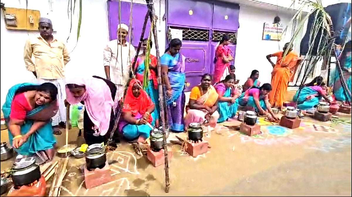 திருப்பூர்: 5000 பெண்கள் கலந்து கொண்ட மெகா சமத்துவ பொங்கல் விழா – ஆடிப்பாடி உற்சாசம் Tirupur: Mega Pongal Festival attended by 5000 women