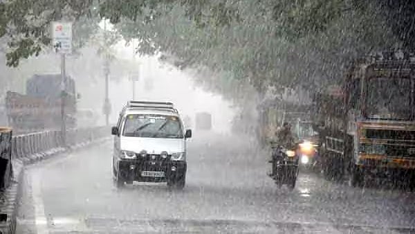 16 மாவட்டங்களில் 4 மணிக்குள் மழைக்கு வாய்ப்பு.. வானிலை ஆய்வு மையம்