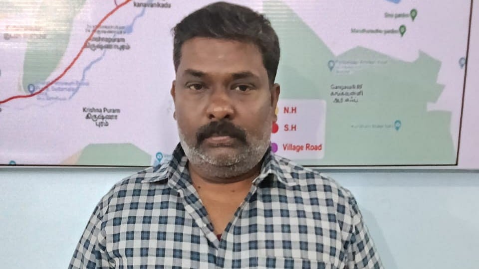 சேலம்: வங்கியில் போலி நகைகளை அடகு வைத்து மோசடி - நகை மதிப்பீட்டாளர் கைது Salem: Fraud of Rs 41 lakh by fake jewelery in a bank - appraiser arrested