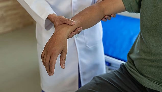 190 ஐ தாண்டிய GBS  பாதிப்பு 7 பேர் உயிரிழப்பு /GBS toll rises to 7 with death of 37 year old man in Pune