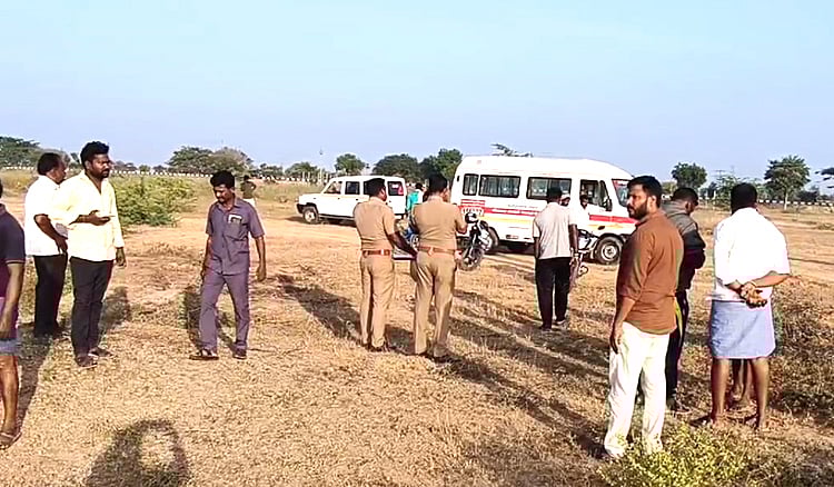 விபரீத முடிவெடுத்த என்எல்சி ஊழியர்: மனைவி மகன் மர்ம மரணம் NLC employee took a tragic decision: Wife and son mysteriously died - Police investigation