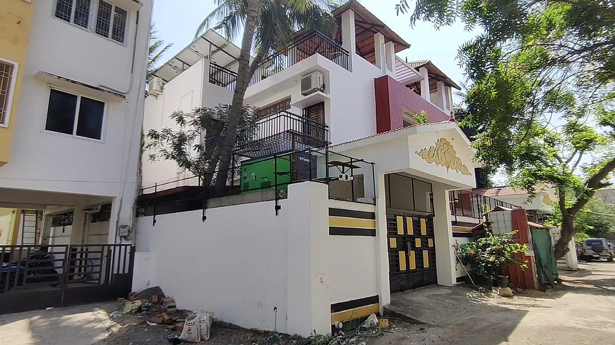 ரூ.1.34 கோடி வருவாய் இழப்பு | மாவட்ட பதிவாளர் வீட்டில் லஞ்சஒழிப்புத் துறை சோதனை The anti-bribery department raided the district registrar's house