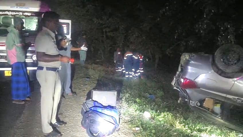 கடலூர் | கட்டுப்பாட்டை இழந்த கார் சாலையோர பள்ளத்தில் கவிழ்ந்த விபத்து - இருவர் பலி Cuddalore | Two killed in road Accident
