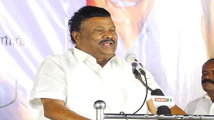 நீங்கள் எதிர்பார்க்காத கூட்டணி விரைவில் அமையப்போகிறது -  திண்டுக்கல் சீனிவாசன் சூசகம் Election Alliance will be formed soon - Dindigul Srinivasan