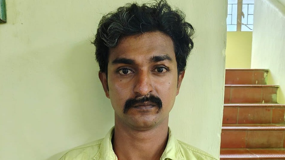 விருதுநகர் | பல்வேறு பகுதிகளில் பைக் திருடியதாக மெக்கானிக் கைது – 11 வாகனங்கள் பறிமுதல் Virudhunagar |  Mechanic arrested for stealing bike 