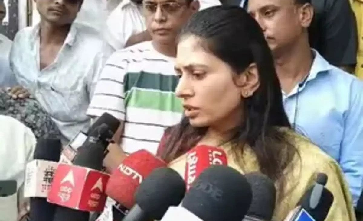 மகாராஷ்டிரா மத்திய அமைச்சரின் மகளுக்கு பாலியல் தொல்லை /union ministers daughter sexually harassed shocking incident during pilgrimage in Maharashtra