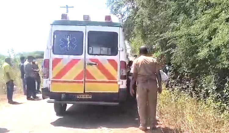 மதுரை | உமூட்டையில் இருந்து பெண் சடலமாக மீட்பு – எஸ்பி நேரில் விசாரணைMadurai | Recovery of dead body of a woman from a bundle – SP investigation 