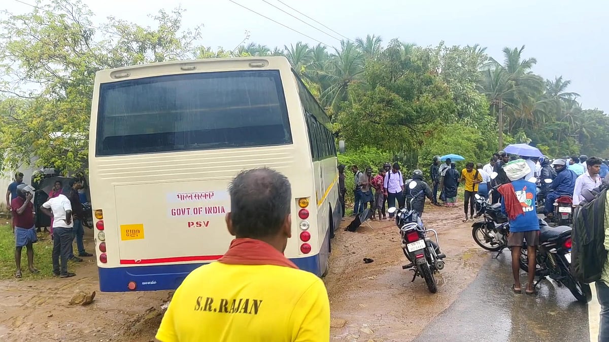 நெல்லை  இஸ்ரோ பணியாட்களை ஏற்றிச் சென்ற பஸ் மோதிய விபத்து – இருவர் பலி 