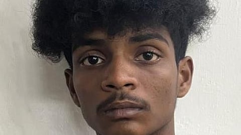 இளைஞர் கைது