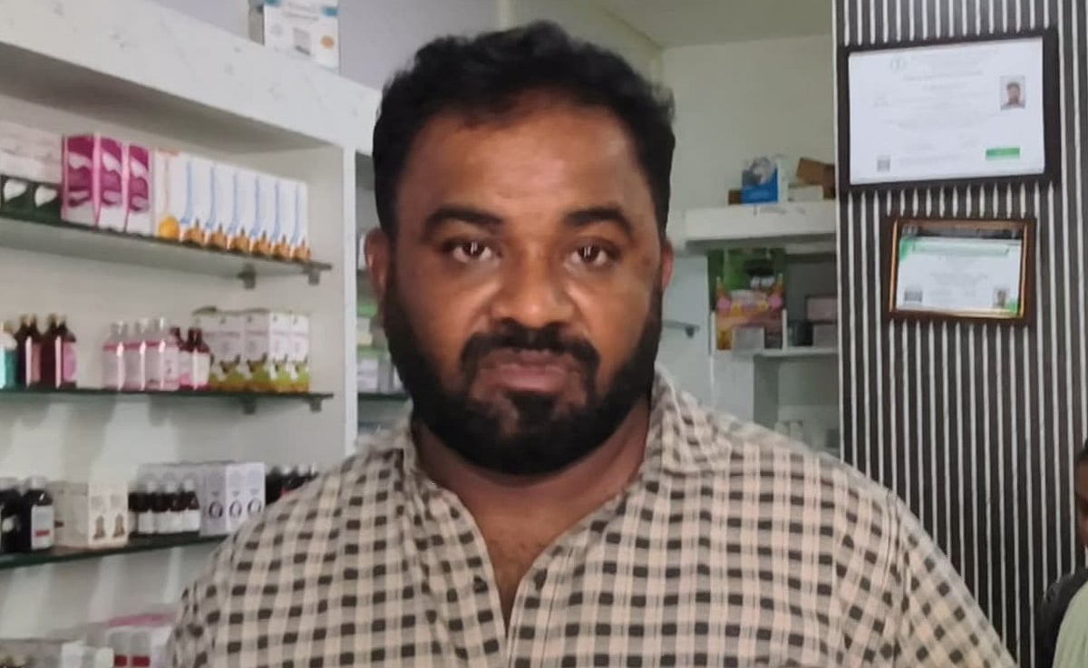 வாணியம்பாடி | மாணவிகளுக்கு பாலியல் தொல்லை - மருத்துவமனை மீது புகார்