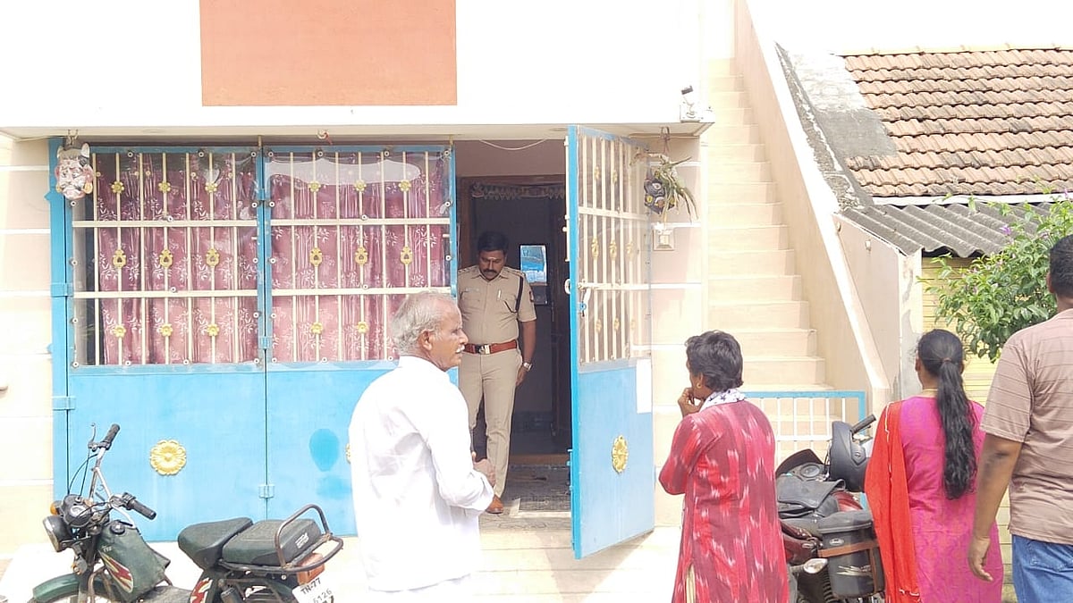 சேலம் | விவசாயி  வீட்டின் பூட்டை உடைத்து 45 பவுன் நகை கொள்ளை