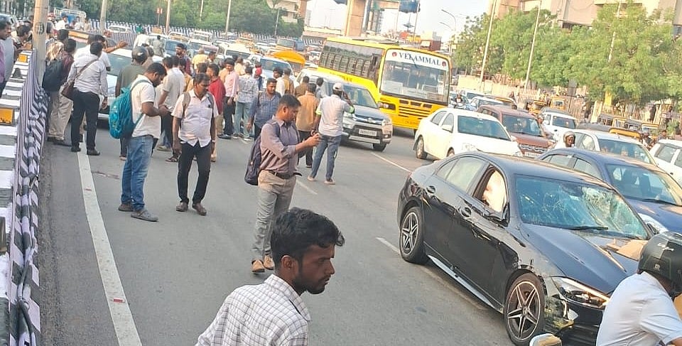 வாகனங்கள் மீது மோதிய சொகுசு கார் - பாபி சிம்ஹாவின் ஓட்டுநர் கைது