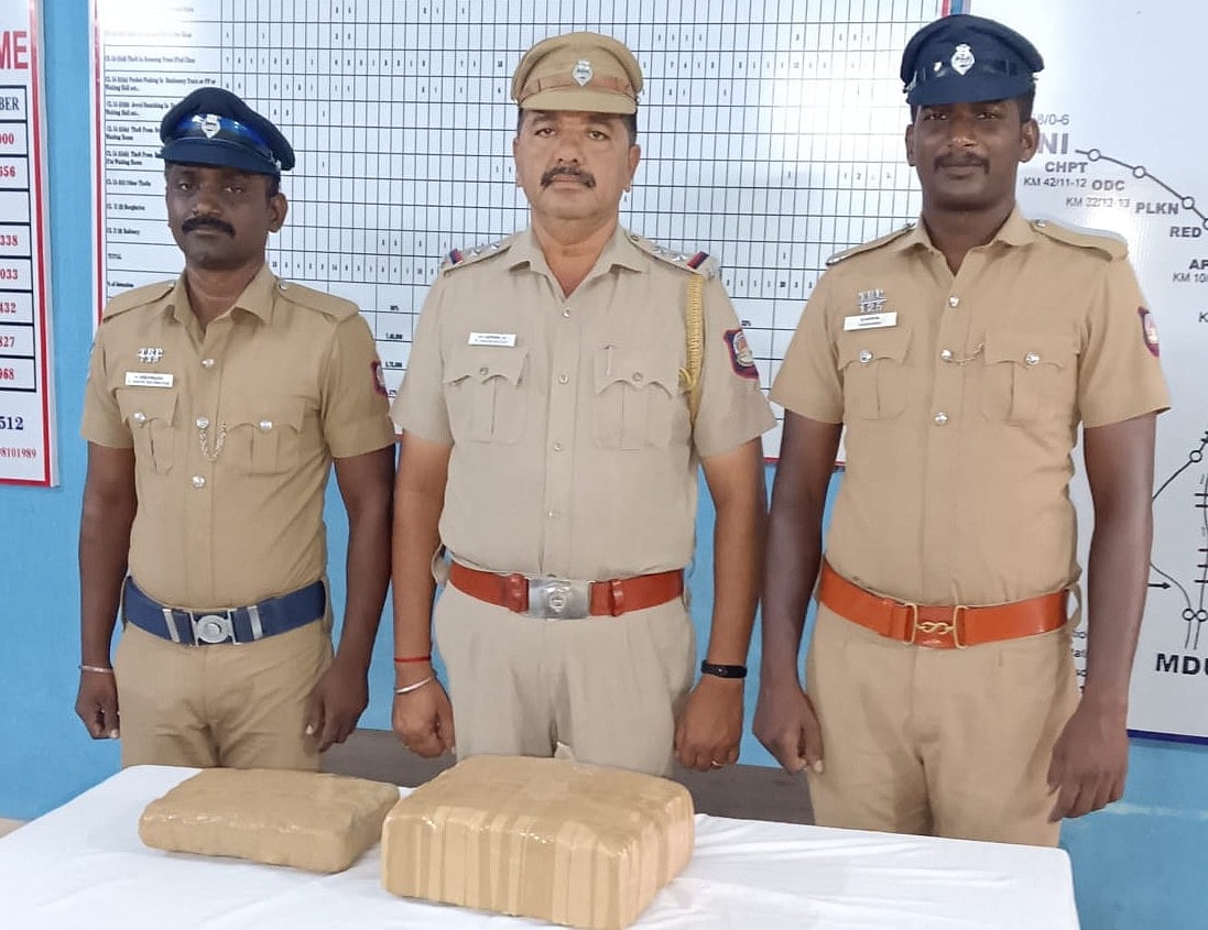 திண்டுக்கல் | ரயிலில் அதிரடி சோதனை – 8 கிலோ கஞ்சா பறிமுதல்