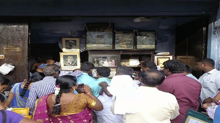 நெல்லை | இருட்டுக்கடைக்கும் கவிதா சிங்கிற்கும் தொடர்பில்லையா?  வெடித்த புதிய சர்ச்சை!