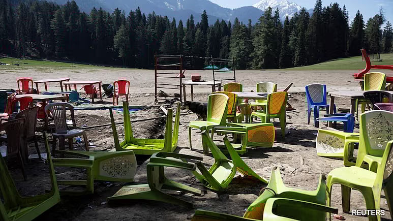 பஹல்காம் தாக்குதலுக்கு முன்பு 3 இடங்களை நோட்டமிட்ட தீவிரவாதிகள்.. விசாரணையில் பகீர் தகவல்!