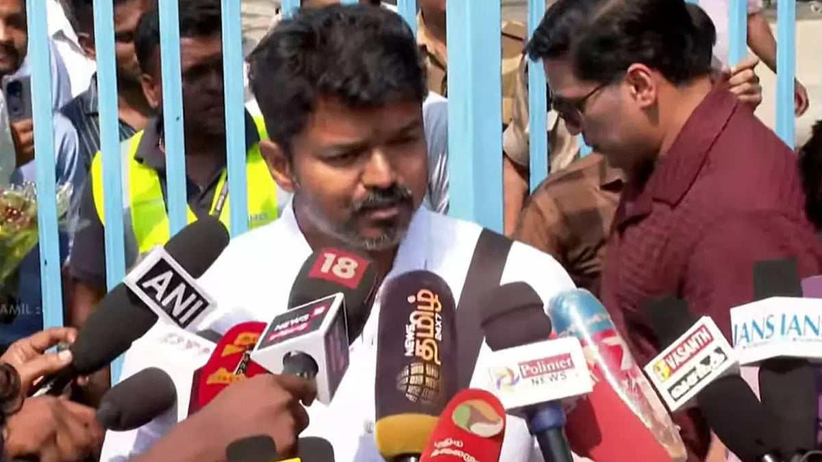 முதல்முறையாக செய்தியாளர்களைச் சந்தித்த விஜய்.. மதுரை மக்களுக்கு அட்வைஸ்!