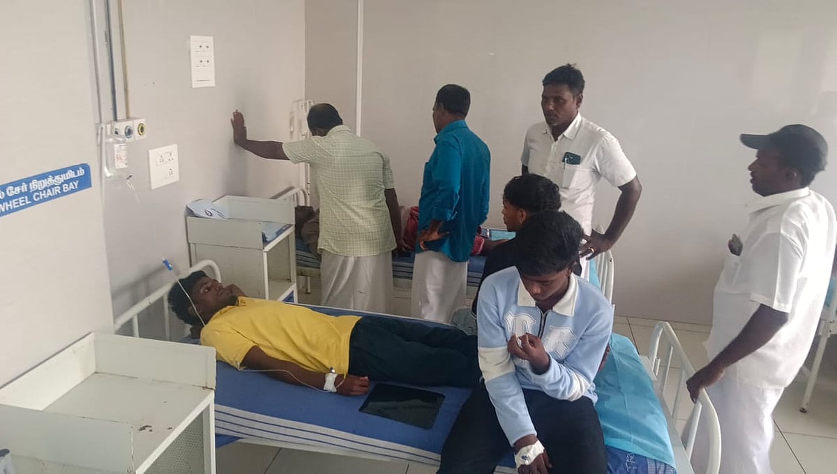 நாகை | 19 மீனவர்கள் காயம்  - இலங்கை கடற்கொள்ளையர்கள் அட்டகாசம்