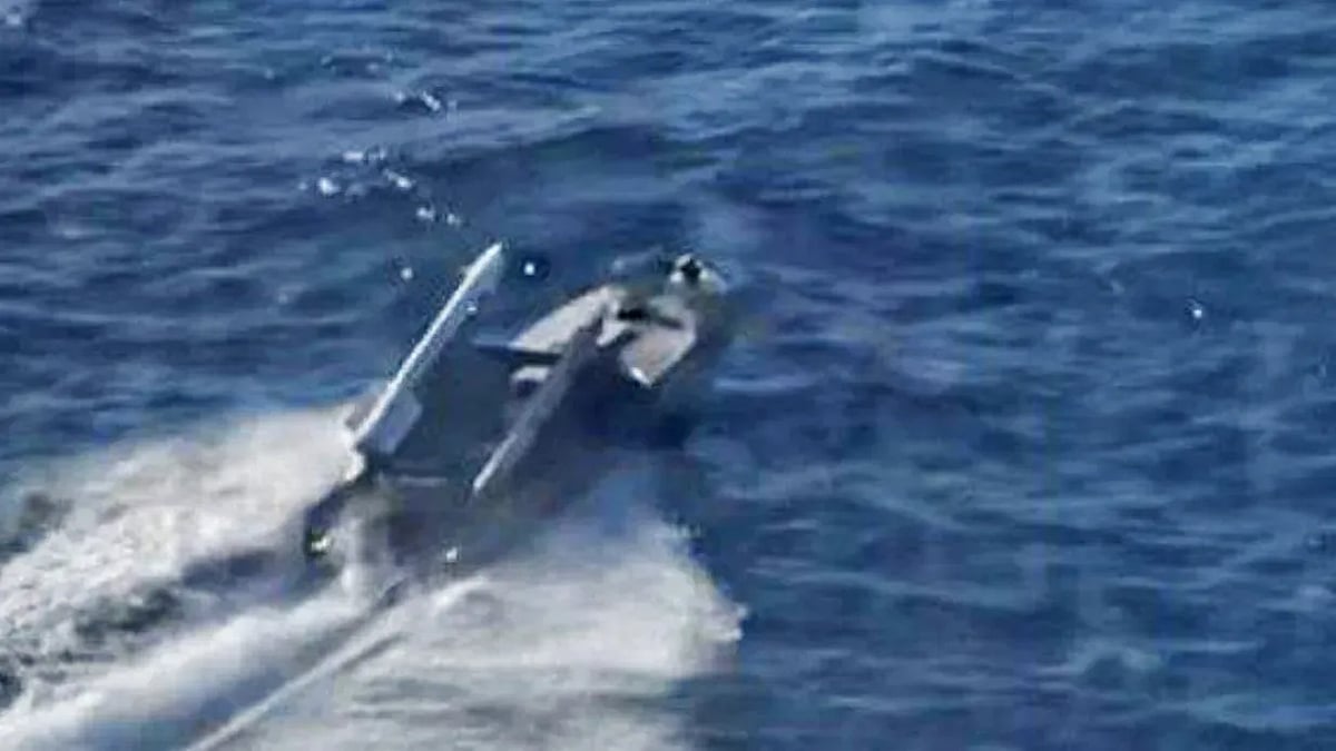 உலகில் முதல்முறை | கடலில் இருந்து ரஷ்ய போர் விமானங்களை வீழ்த்திய உக்ரைன்!