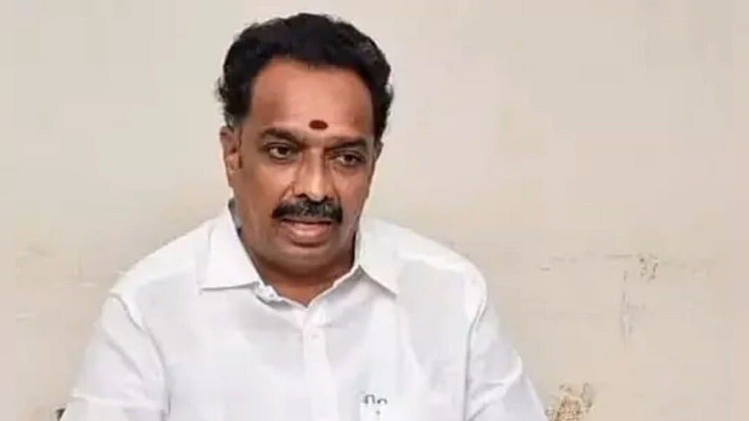 ரூ.100 கோடி நிலத்தை அபகரித்த விவகாரம் -எம்ஆர்.விஜயபாஸ்கருக்கு சம்மன்