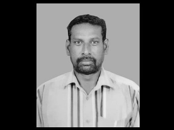 பொதுத் தேர்வு எழுதிய இரண்டு மகன்களும் தோல்வி – தந்தை விபரீத முடிவு