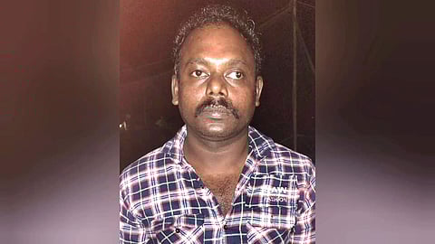 பிரபல ரவுடி துப்பாக்கி முனையில் கைது