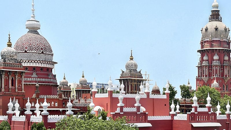 கல்வி நிதி ஒதுக்காதது ஏன்?.. மத்திய அரசிடம் கேள்வி எழுப்பிய நீதிமன்றம்!