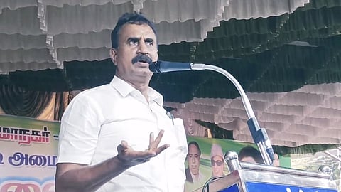 எஸ்பி.வேலுமணி