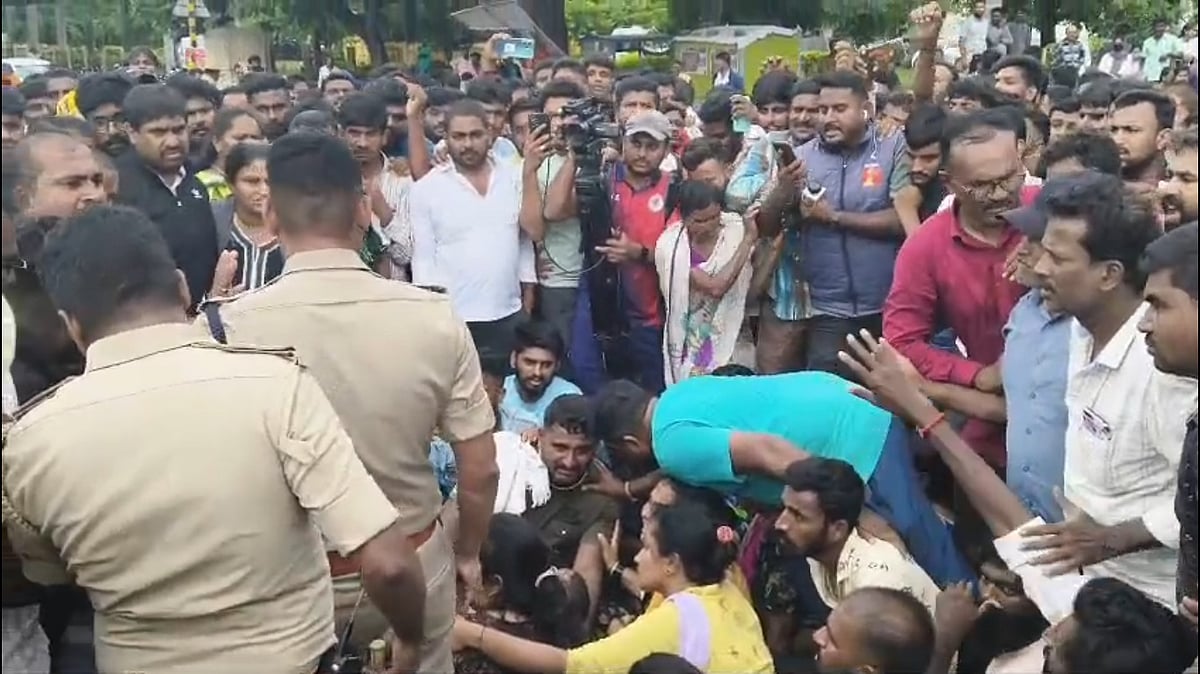 கர்நாடகா | போலீசாரின் வாகன சோதனையில்  -4 வயது சிறுமி உயிரிழப்பு