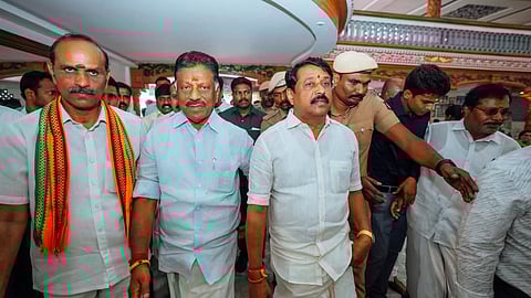 நயினார் நாகேந்திரன் ஒ.பன்னீர்செல்வம் சந்திப்பு