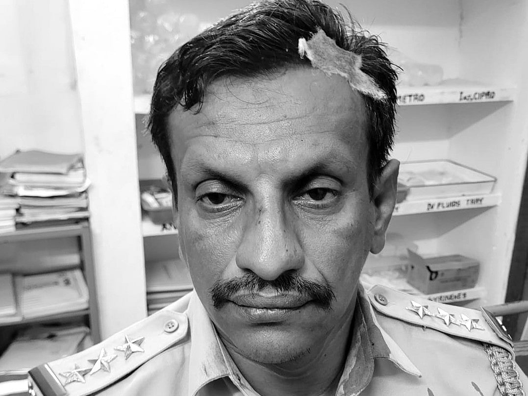 கிருஷ்ணகிரி | காவல் ஆய்வாளர் மீது கல்வீசி தாக்கு... 13 பேர் கைது