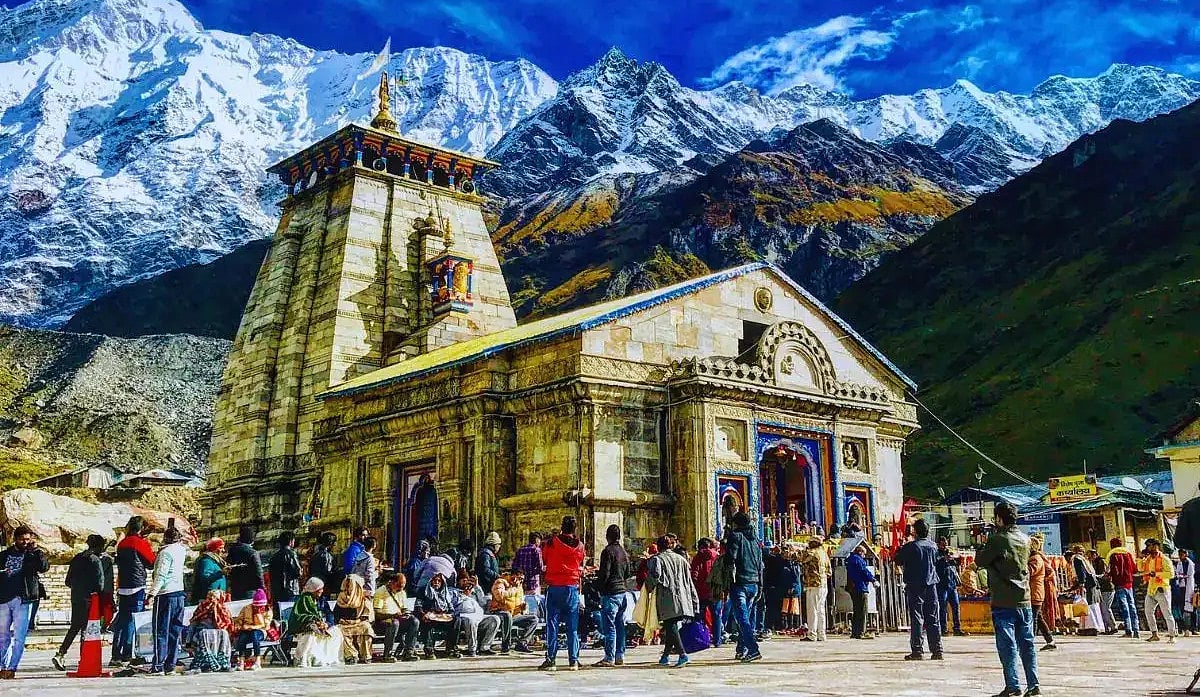 உத்தராகண்டில் ஹெலிகாப்டர் விபத்து... 7 பேர் பரிதாப மரணம்!