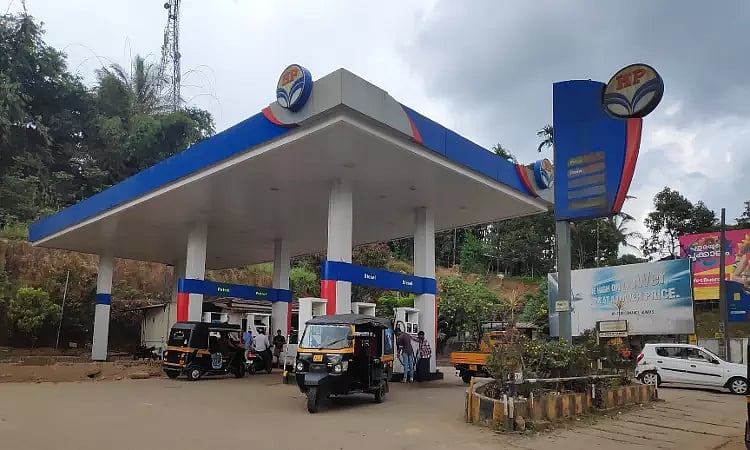 பெட்ரோல் பங்குகளில் உள்ளவை பொது கழிப்பறைகள் அல்ல... கேரள உயர்நீதிமன்றம் உத்தரவு!