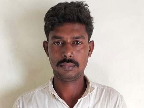 கோவை | சந்தன மரங்களை வெட்டி கடத்தியதாக இளைஞர் கைது