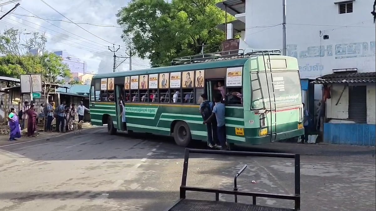 ராஜபாளையம் | நிற்காமல் சென்ற அரசு பேருந்து – மாணவர்கள் வேதனை