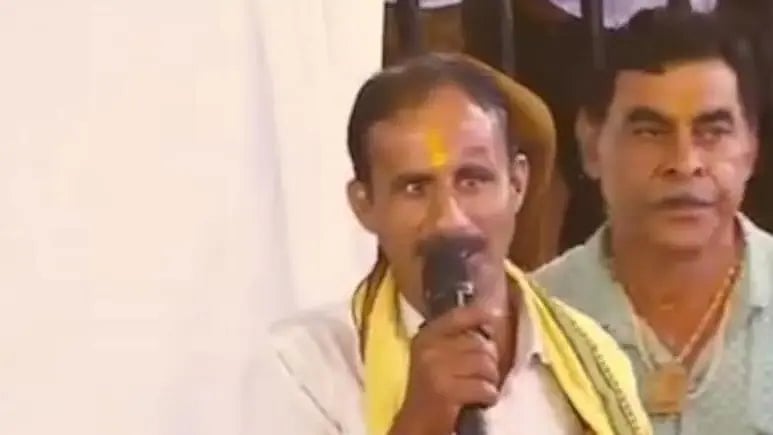 ம.பி. | ”எனக்கு மணப்பெண் கிடைக்கல..” மேடையில் ஓபனாக பேசிய ஆசிரியர் திடீர் மாயம்.. நடந்தது என்ன?