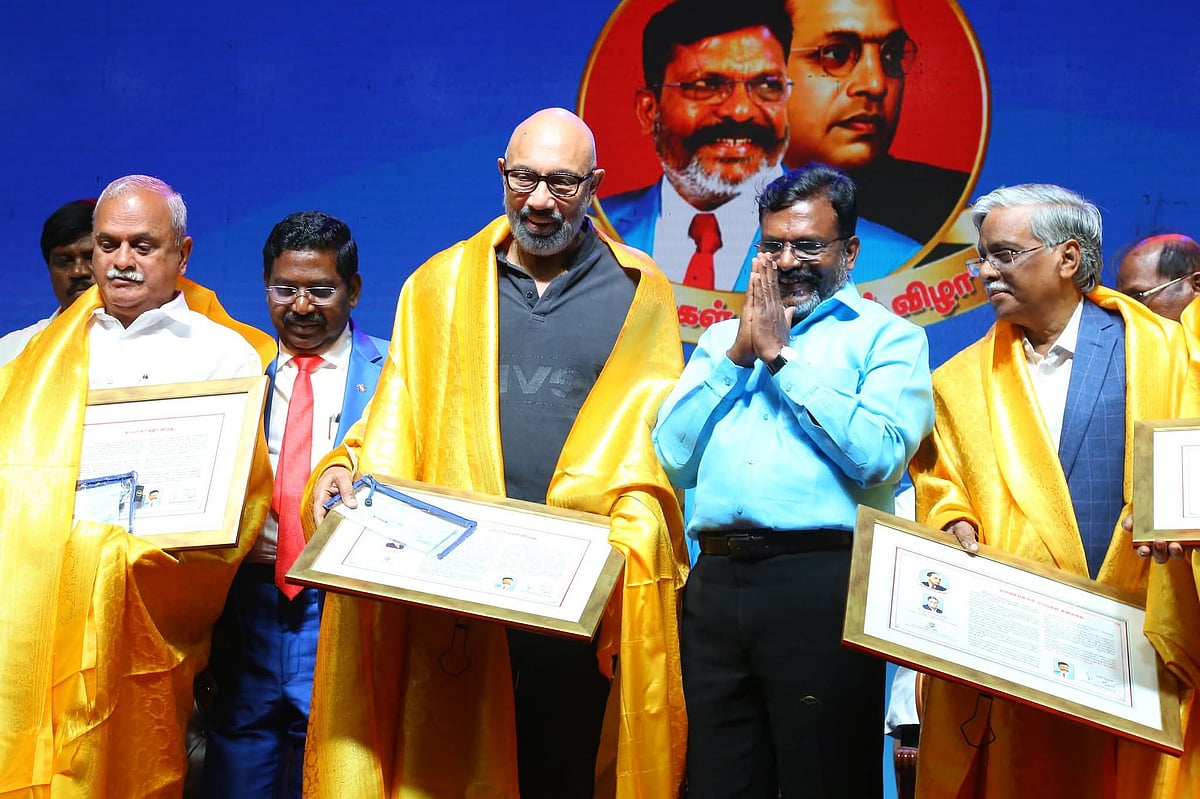 ’முருகன் விழா நடத்தி ஏமாற்றலாம் என்று நினைக்காதீர்கள்..’ - விசிக விழாவில் சத்யராஜ் பேச்சு!