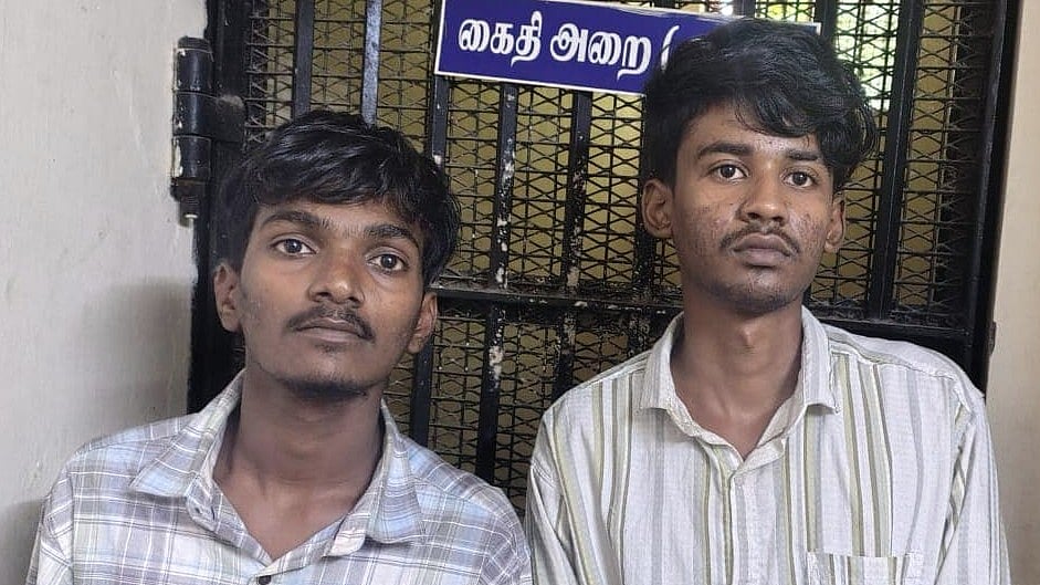 பெரியகுளம் | கஞ்சா விற்பனை - இருவர் கைது ஒருவர் தப்பியோட்டம்