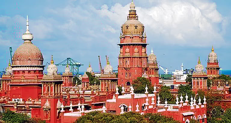 கோவிலில் முதல் மரியாதை... நிறுத்த அறிவுறுத்திய உயர்நீதிமன்றம்!