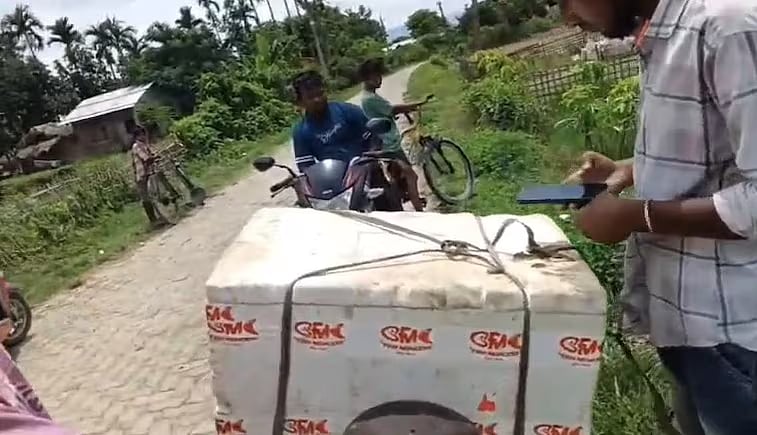 அசாம் | பல இடங்களில்  சோதனை.. 1084 கிலோ மாட்டிறைச்சி பறிமுதல்.. 133 பேர் கைது! 