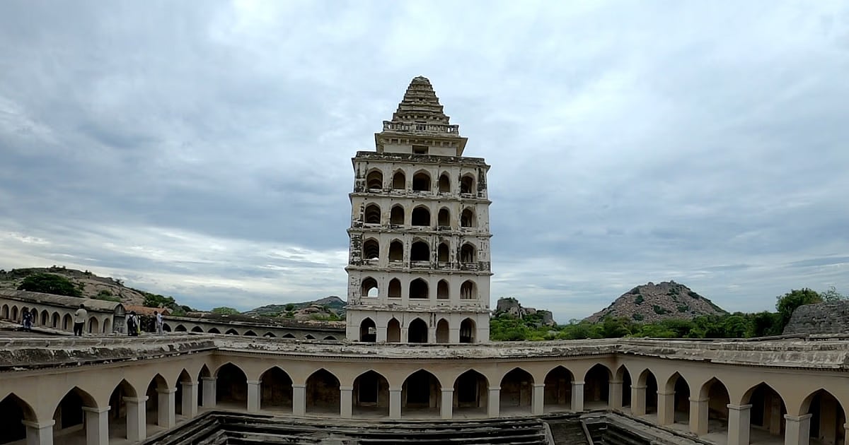 உலக பாரம்பரிய சின்னமாக அறிவித்த யுனெஸ்கோ.. செஞ்சி கோட்டை பற்றி வியக்கவைக்கும் தகவல்கள் இதோ!