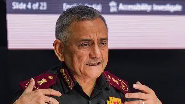 வெளிநாட்டுத் தொழில்நுட்பம்.. எச்சரிக்கை விடுக்கும் ஜெனரல் அனில் சவுகான்!