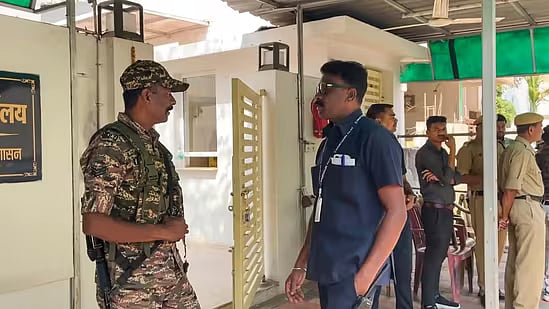 சத்தீஸ்கர் | முன்னாள் முதல்வரின் மகன் கைது.. அமலாக்கத் துறை அதிரடி!